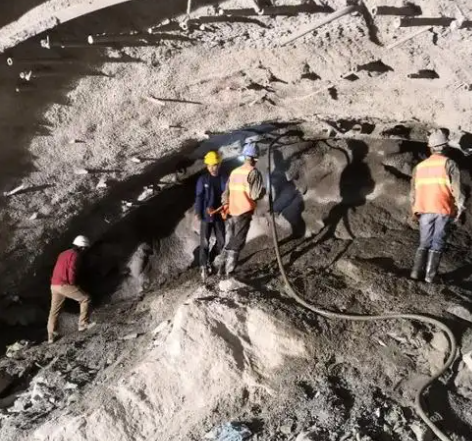 东昌府拱顶带模注浆料的施工流程及注意事项